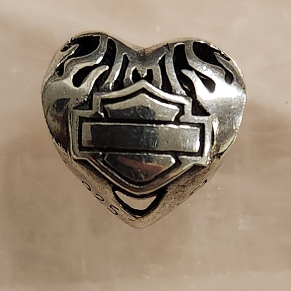 Harley Davidson flaming heart bar and shield sterling charm - Picture 3 of 6
